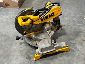 DeWalt Compound Miter Saw