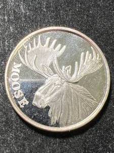 1 TROY OZ .999 FINE SILVER MOOSE ROUND