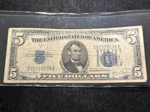 1934D US BLUE SEAL $5 SILVER CERTIFICATE