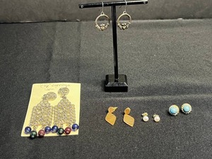 Costume Jewelry Earrings Mixed Lot Inc Trifari & NVC
