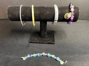 VTG Bracelet Lot - Trifari Bangle & Beaded Bracelet Set