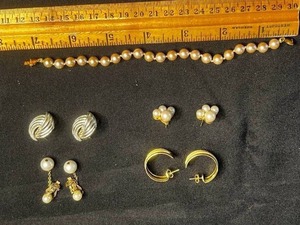 VTG Monet Bracelet & Faux Pearl Jewelry Mixed Lot w Four Pairs of Earrings