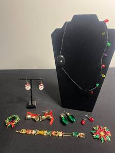Christmas Holiday Jewelry Mixed Lot