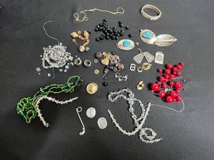 Jewelry Making Beads, Charms & Findings Mixed Lot