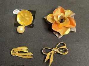 Gold Tone Brooch Lot - Maxine Denker & Floral Designs (Lot of 4)