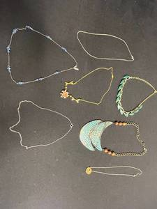 Costume Jewelry Necklaces Mixed Lot - Avenue