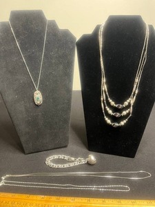 VTG Jewelry Lot Inc 4 Necklaces & Napier Bracelet w Apple Charm