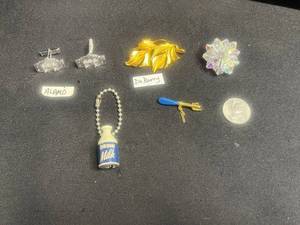 Costume Jewelry Brooch & Charm Mixed Lot - DuBarry & Alamo Cuff Links