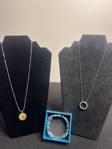 Necklace & Bracelet Jewelry Mixed Lot (Lot of 3)