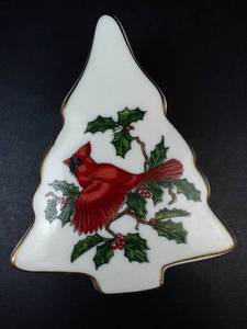 Lefton China Hand Painted Christmas Tree Trinket Box with Cardinal & Holly - Made in Japan