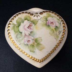 McNees Heart Shaped Porcelain Trinket Box - Hand Painted Roses & Gold Beaded Border