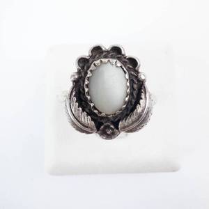 Native American MOP Sterling Silver Ring with Cabochon Stone - Size 6.5
