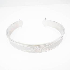 Engraved Open Cuff Bracelet with Floral Motif XL Loose Fit