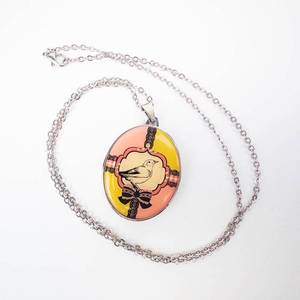 Glam Oval Bird Locket Pendant Necklace with Enamel Design - 28