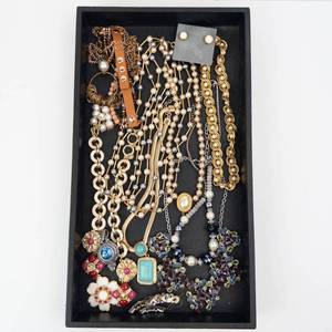 Assorted Costume Jewelry Lot - Pearl Bead Necklaces, Gold Tone Chains & Gemstone Pendants