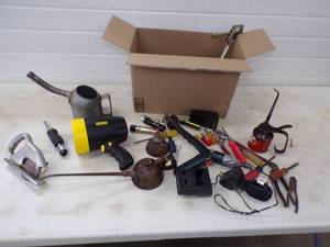 Vintage Oil Cans, Spotlight, Tools