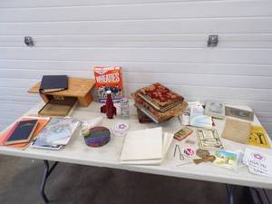 Twins Wheaties Box, Heinz Catchup Toy, Centennial Sticker, Vintage photo albums and lots more see pics