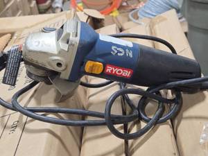 Ryobi� 4-12 Angle Grinder AG402