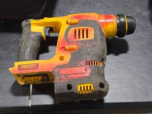 DeWalt� 20V SDS Hammer DCH253