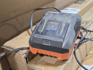 Ridgid� 18V Battery Charger R86092