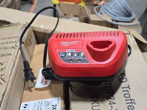 Milwaukee� M12 12V Battery Charger 48-59-2401