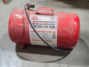 Torin Big Red Jacks� 11-Gallon 125-PSI Portable Air Tank