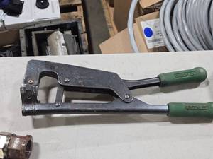 Greenlee� 724 Stud Punch