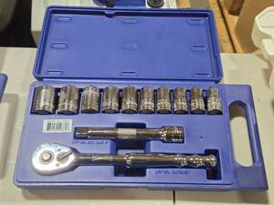 Williams 12-drive Metric Socket Set with Ratchet and Extension (complete)