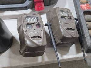 Lot of (2) Cuddleback Cuddlelink Silver Series Long Range Trail Cameras J-1521