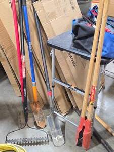 Lot of (5) Garden Tools - Rake, Post Hole Digger, Chipper, Spades