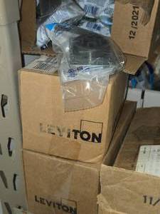 Lot of (3 Boxes) Leviton 50A 3-pole 4-wire Flush Mount Power Outlet #001-277-S00 10-count ( 30 total items ) (in original packaging)