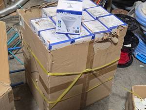 Lot of (60) PAR 38 LED Bulbs 15W 1000LM