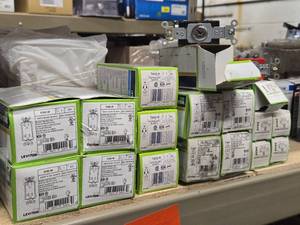 Lot of (17) Leviton - Receptacles (x7), Lock Switches (x10)