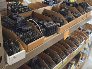 Lot of (1 Shelf) Circuit Breakers (assorted)