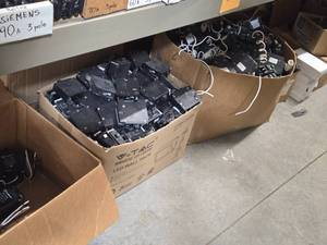 Lot of (1 Shelf) 20 Amp Circuit Breakers (assorted)
