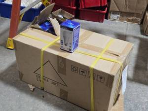 Lot of (1 Box) LED BL-A21 Bulbs 15W 1500LM 64-count ( 64 total items )