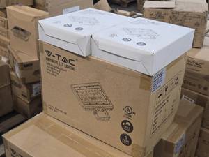 Lot of (10 Boxes  Extras) V-Tac LED Flood Light with Bracket 30W 5000K VT-FL-30W-50-YM