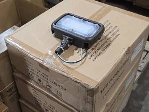 Lot of (1 Box) LED Flood Light 03-30W-KW FD30W27V50KBDB77 Knuckle Mount 30W 120-277V 5000K Dark Bronze 12-count ( 12 total items )