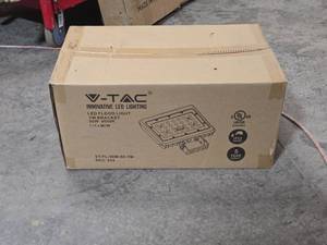 Lot of (1 Box) V-Tac LED Flood Light with Bracket VT-FL-50-50-YM 6-count ( 6 total items )