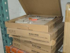 Lot of (5) Nora Lighting 11 ELO LED Surface Mount Luminaire 3000K White NELOCAC-11R30W