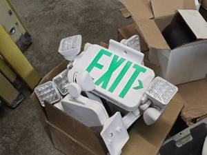 Lot of (8) Emergency EXIT Lighting (green)