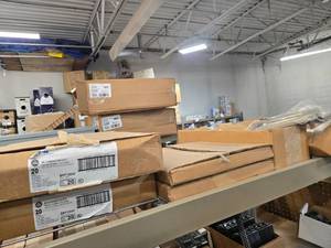Lot of  Mounts, Panel Adapter Load Center 20 Amp 120V, Siemens FC1 250 Amp Twin Mount