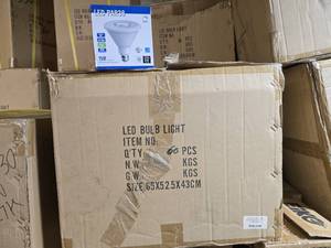 Lot of (1 Box) LED PAR 38 Bulb 15W 1000LM Dimmable 60-count ( 60 total items )