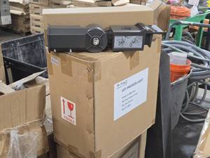 Lot of (2 Boxes) V-Tac LED Shoebox Light with Adjustable Mount VT-SBN2-SFW 8-count ( 16 total items )