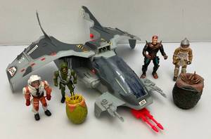 Discontinued RARE Kenner Aliens Space Marine EVAC Fighter Vehicle And Action Figures (Some Pieces Missing)