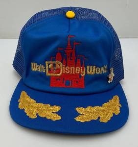 1980s DISNEY WORLD Snapback Truckers Hat With Mesh With Disney Pin