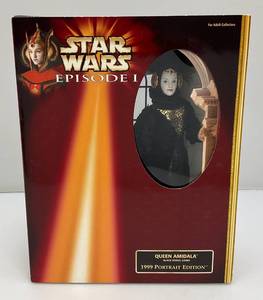 1998 Hasbro STAR WARS Episode I (Queen Amidala Black Travel Gown 1999 Portrait Edition 12 Action Figure (New old Stock)