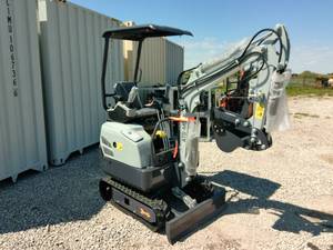 ME18 MINI EXCAVATOR