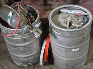 CO2 Tank and Kegs with Taps and Regulators