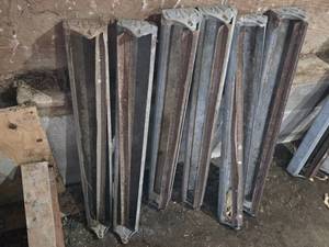 Lot of 6 Chicken Feeders - Some without legs